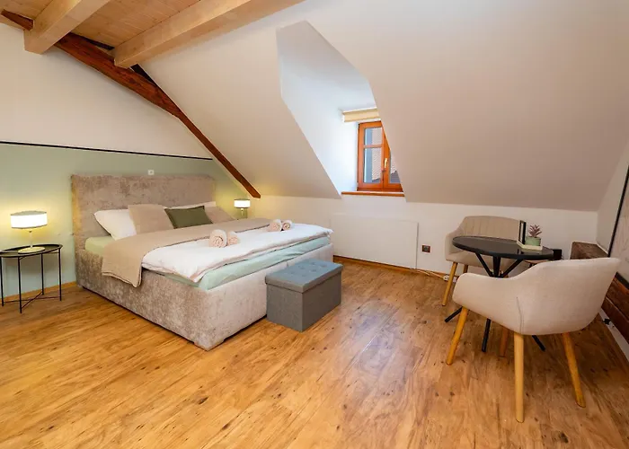 Vratislavský Dům * Třeboň